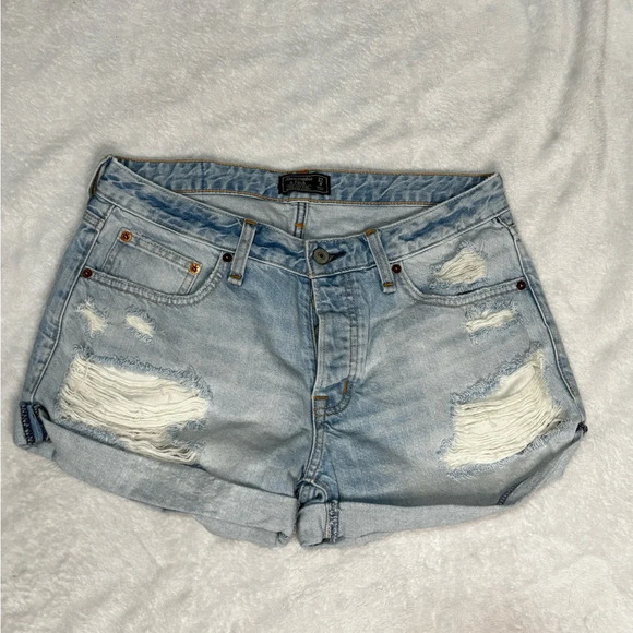 Denim Shorts Cuffed Hem Light Wash Casual‎ Summer Size 27 - Picture 1 of 3